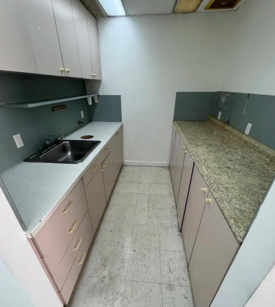 1825 NE 45th Street Suite C
