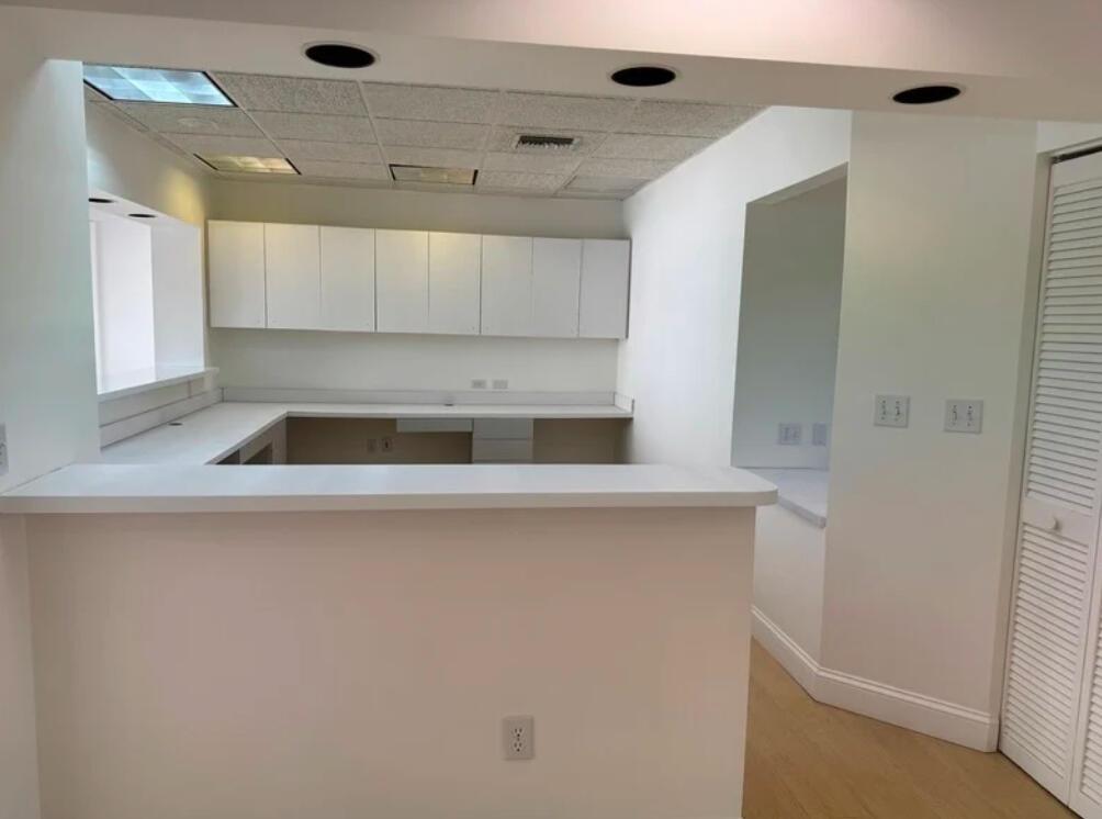 1825 NE 45th Street Suite C