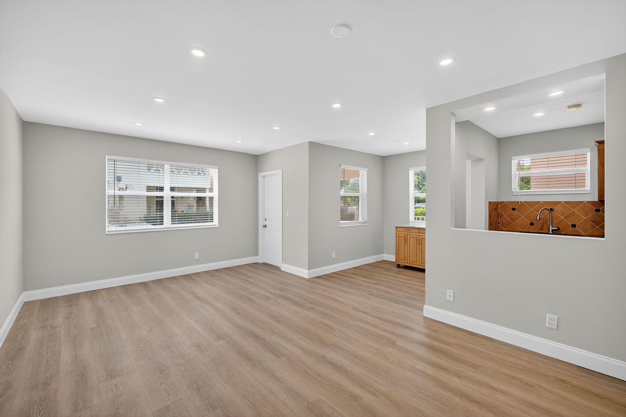 2591 NE 55th Court 103