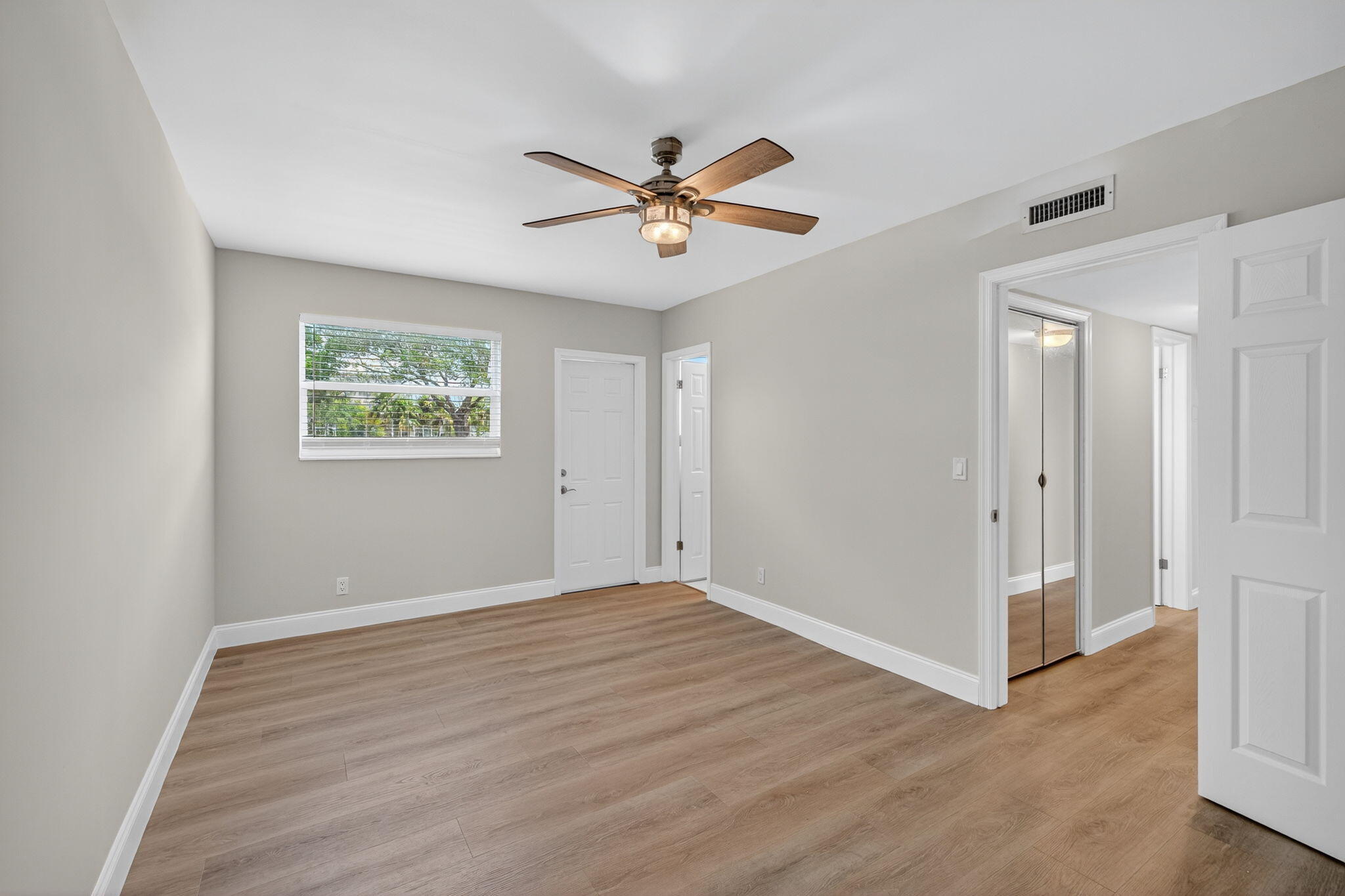 2591 NE 55th Court 103