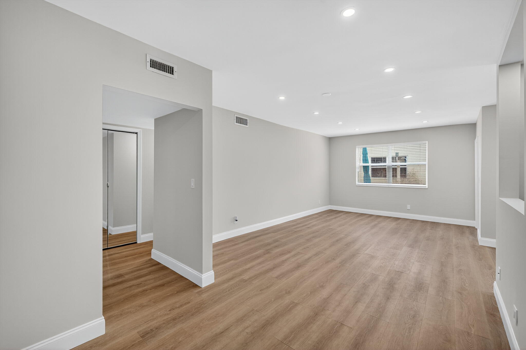 2591 NE 55th Court 103