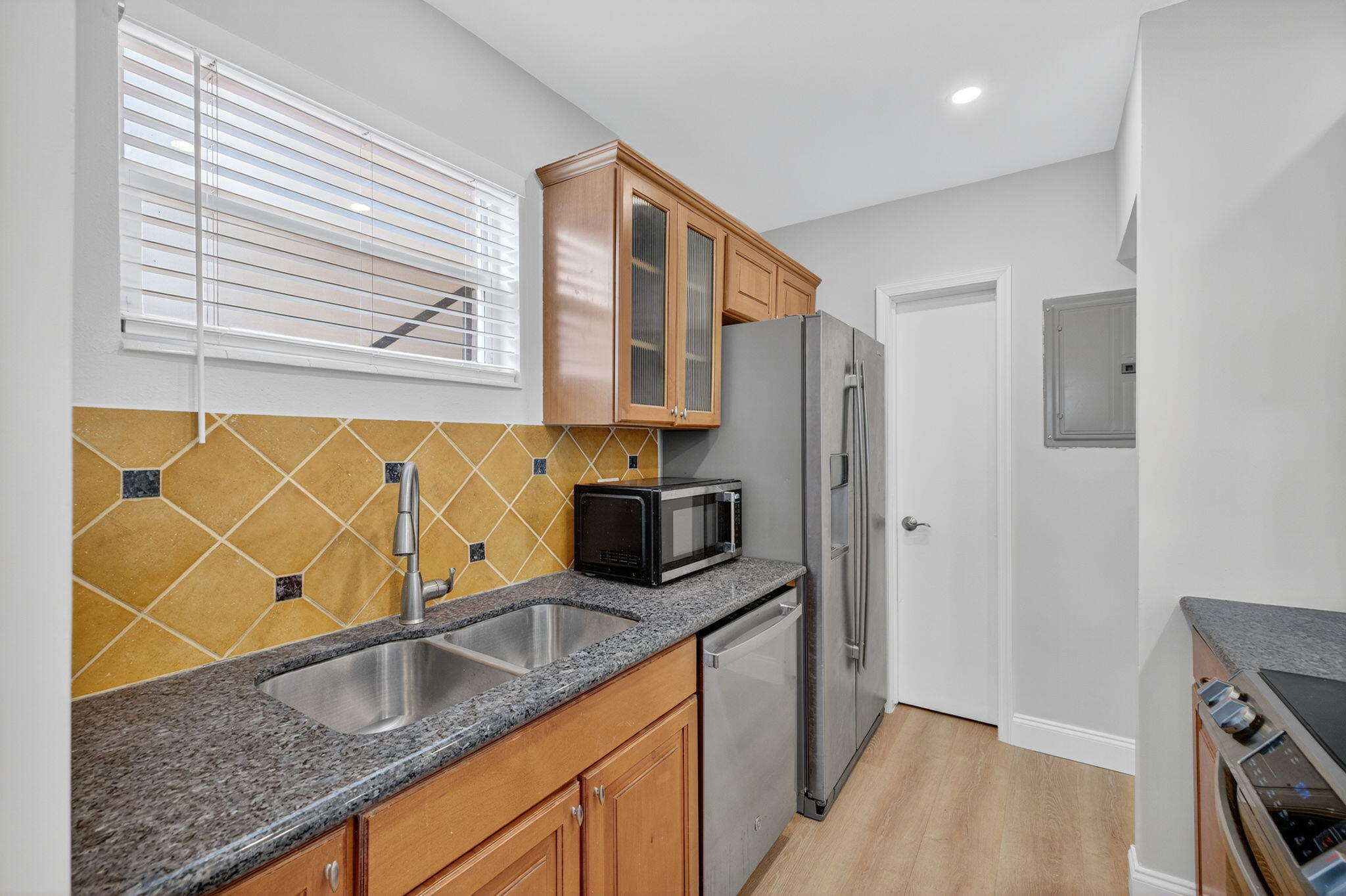 2591 NE 55th Court 103