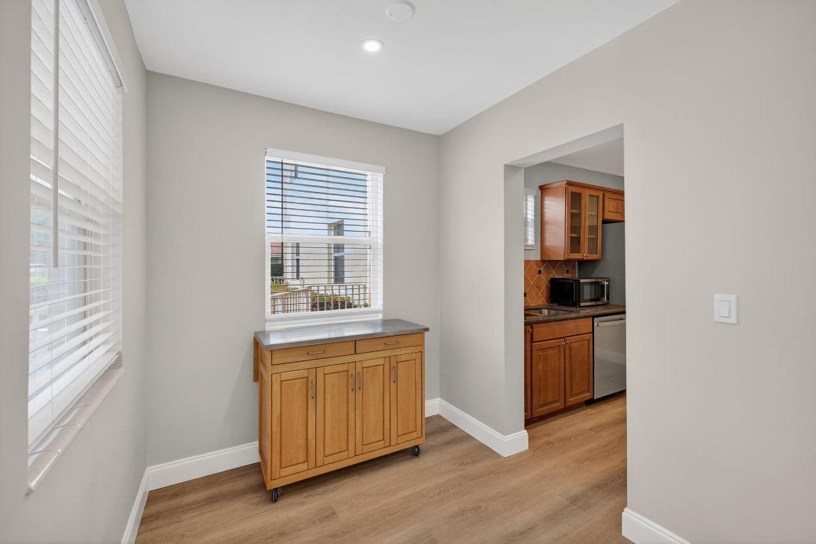 2591 NE 55th Court 103