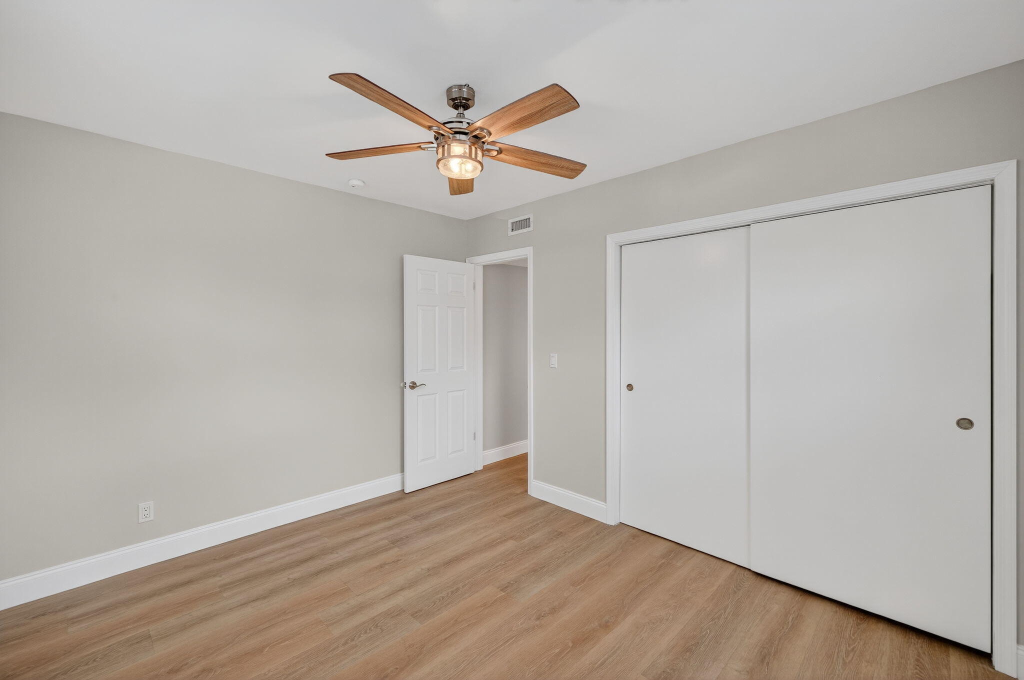 2591 NE 55th Court 103