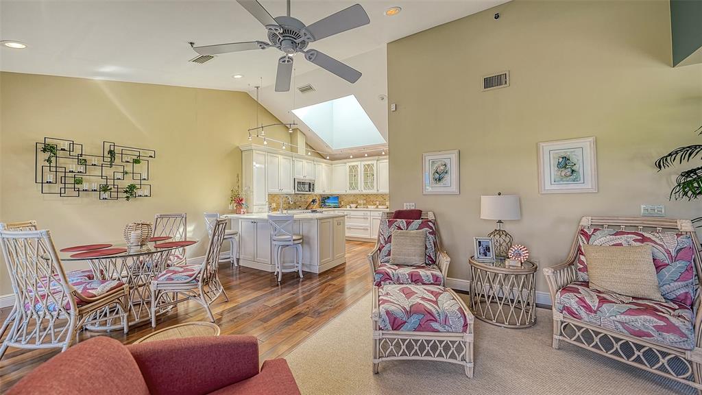 2341 HARBOUR OAKS DR