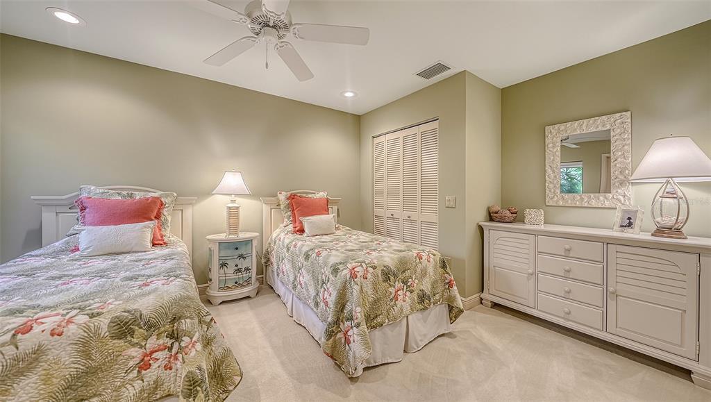 2341 HARBOUR OAKS DR