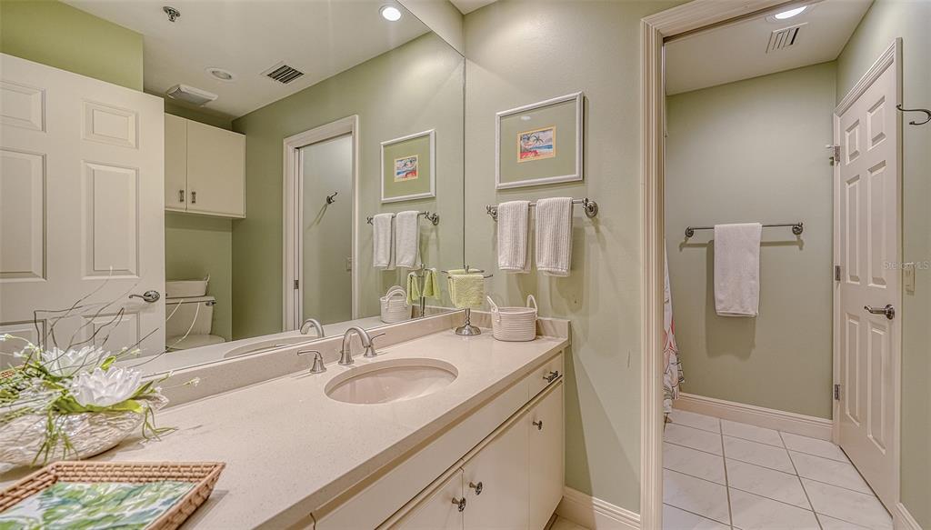 2341 HARBOUR OAKS DR