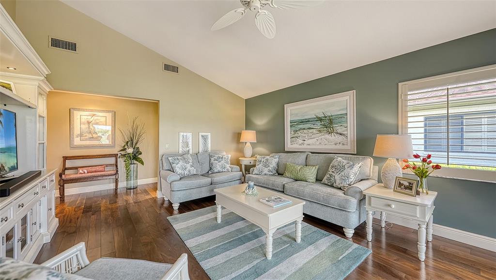 2341 HARBOUR OAKS DR