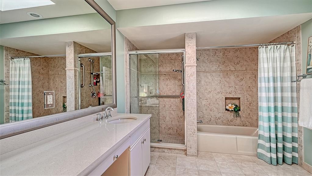2341 HARBOUR OAKS DR