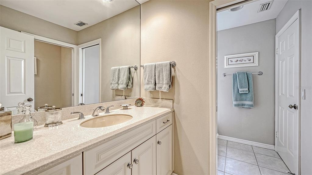 2101 HARBOURSIDE DR #1103