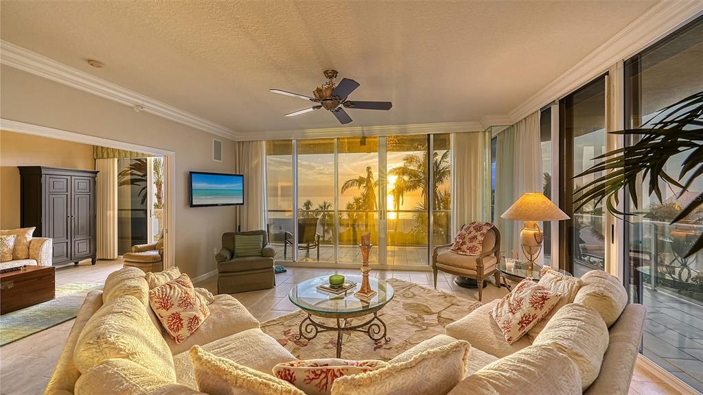 1800 BENJAMIN FRANKLIN DR #B206