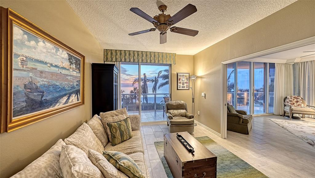 1800 BENJAMIN FRANKLIN DR #B206