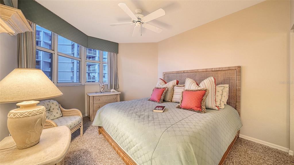 1800 BENJAMIN FRANKLIN DR #B206