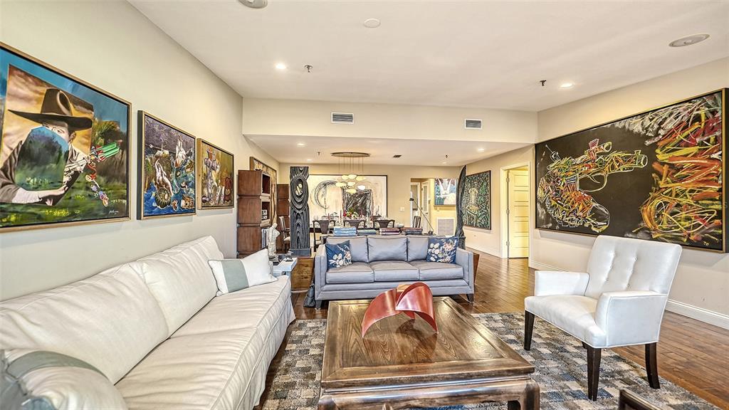 2369 HARBOUR OAKS DR