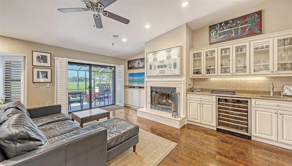 2369 HARBOUR OAKS DR