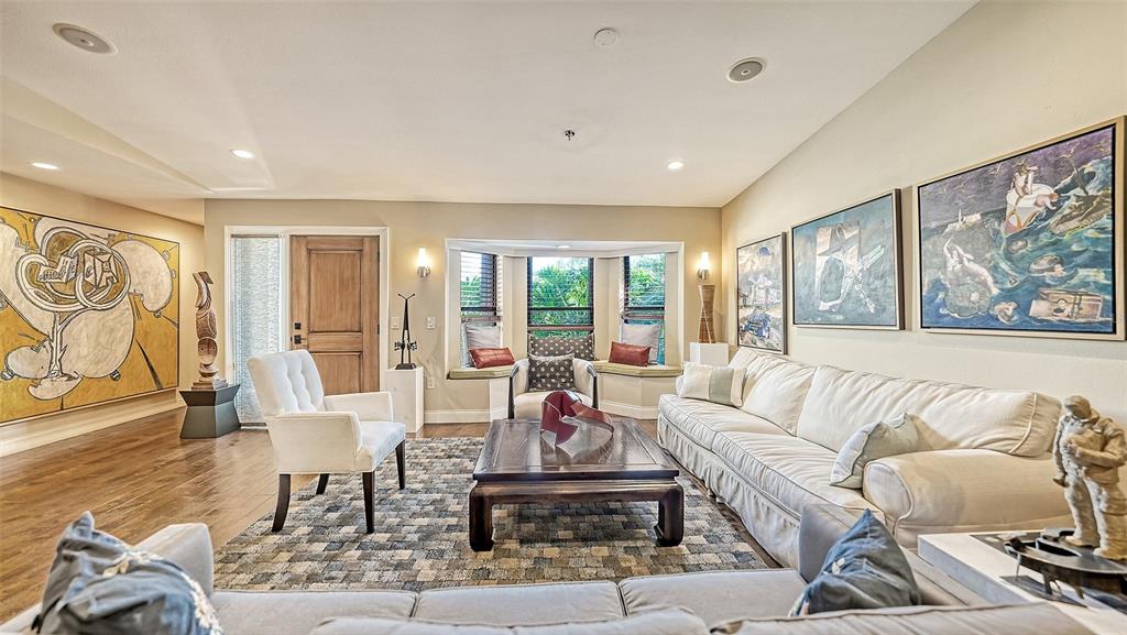 2369 HARBOUR OAKS DR