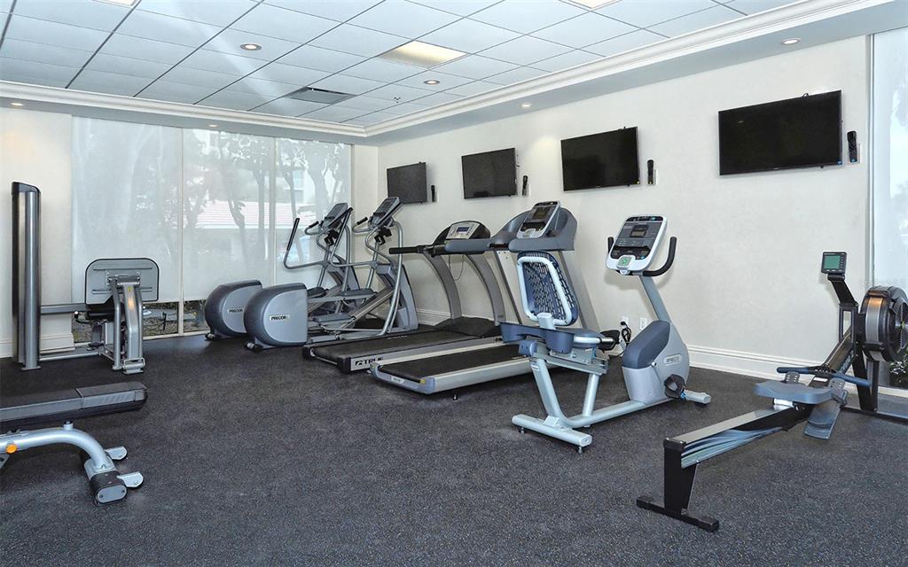 2425 GULF OF MEXICO DR #2E