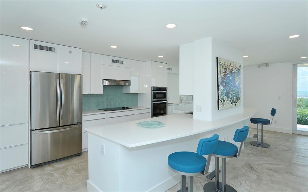 2425 GULF OF MEXICO DR #2E