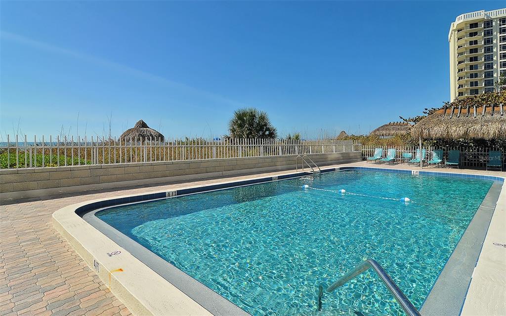 2425 GULF OF MEXICO DR #2E