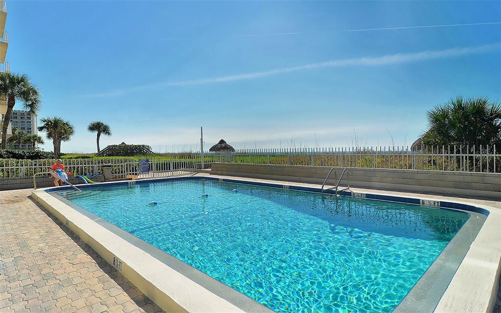 2425 GULF OF MEXICO DR #2E