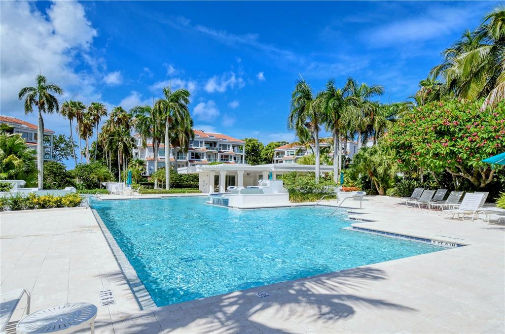 340 GULF OF MEXICO DR #135