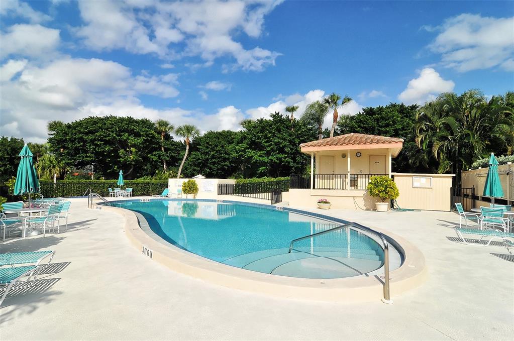 2339 HARBOUR OAKS DR