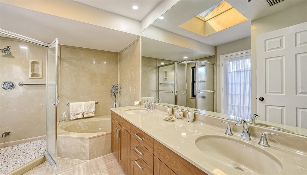 2339 HARBOUR OAKS DR