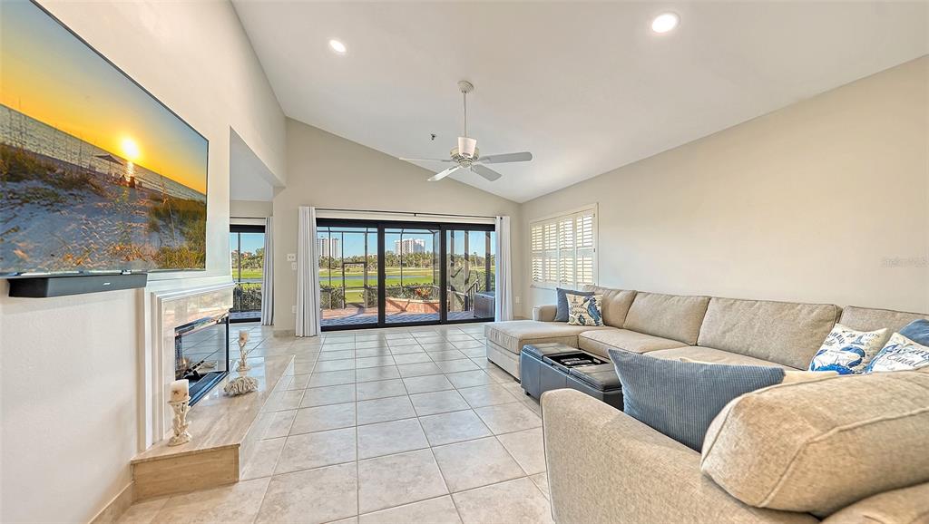 2339 HARBOUR OAKS DR