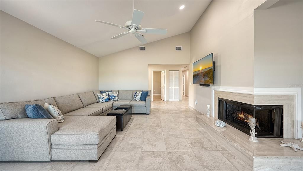 2339 HARBOUR OAKS DR
