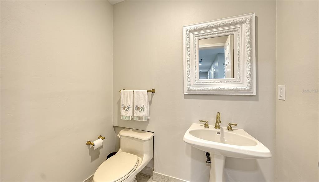 2339 HARBOUR OAKS DR