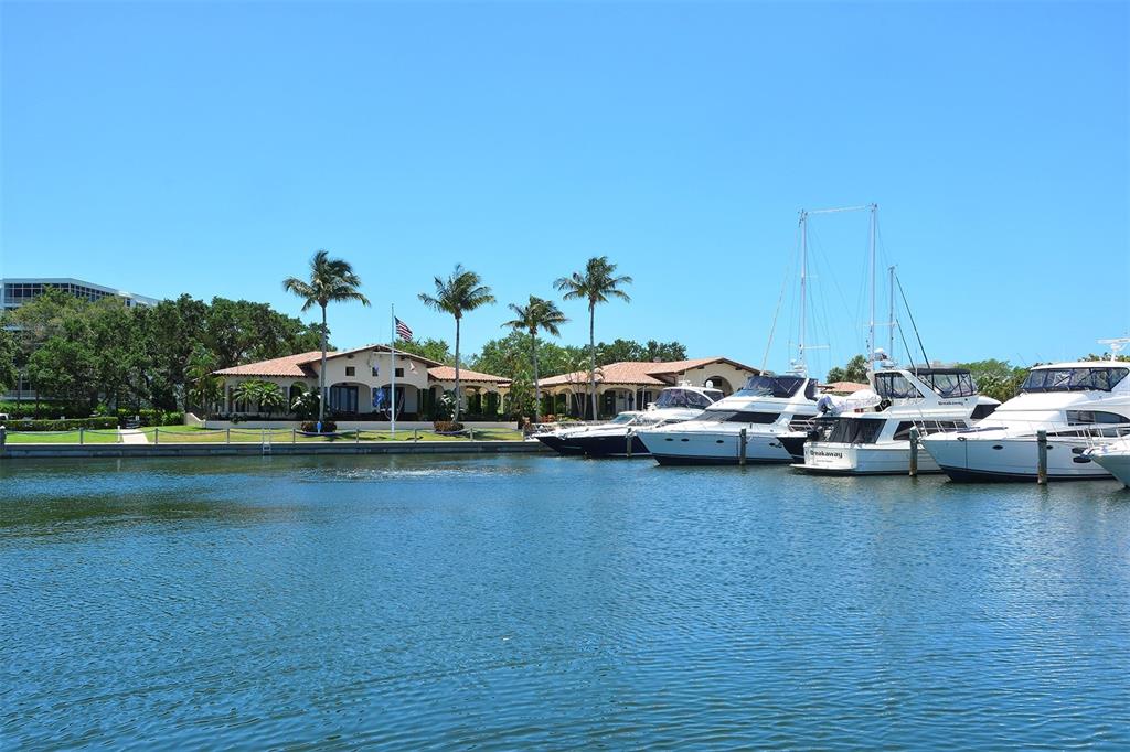 2339 HARBOUR OAKS DR