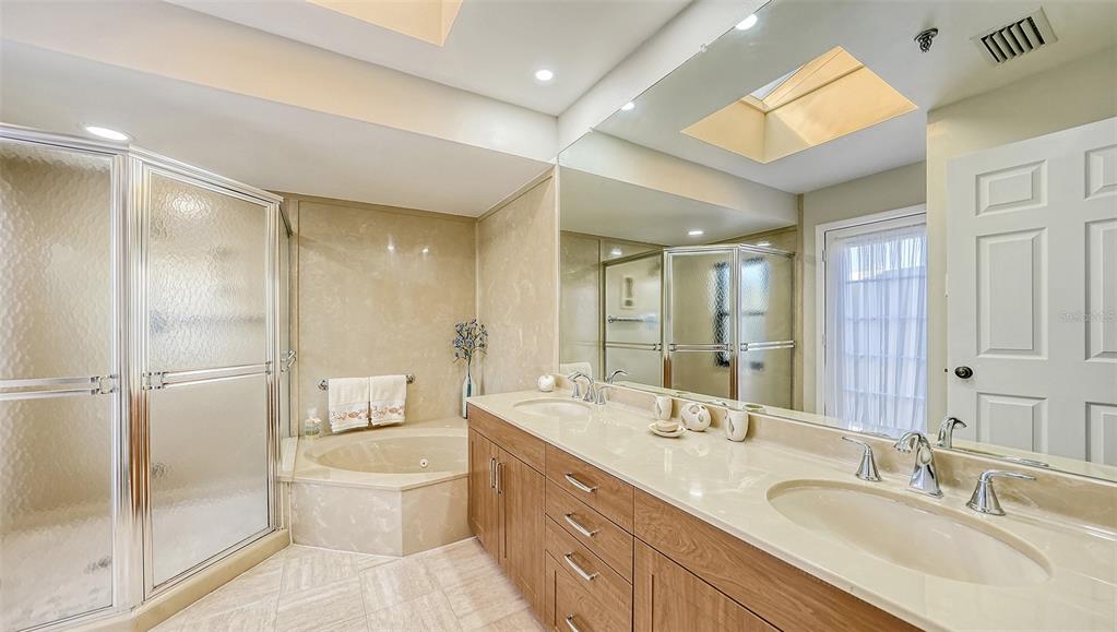 2339 HARBOUR OAKS DR