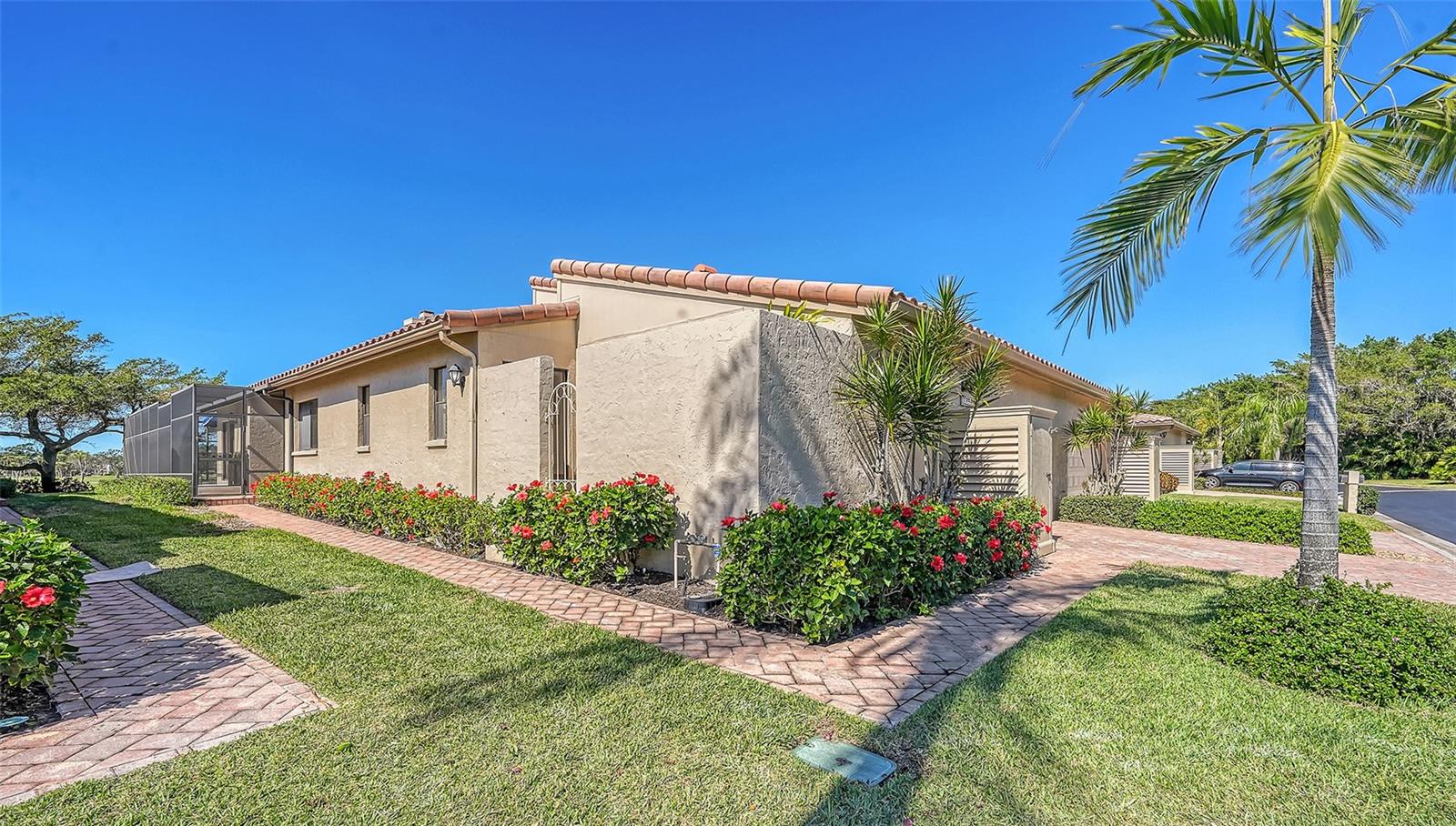 2373 HARBOUR OAKS DR