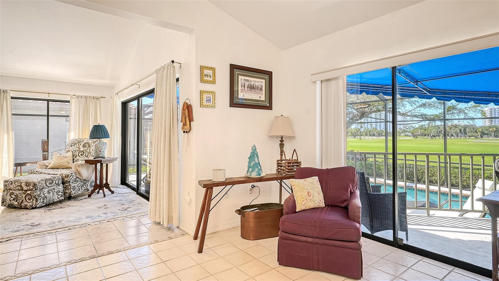 2373 HARBOUR OAKS DR