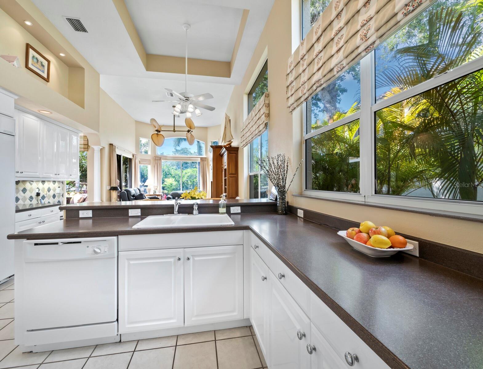 3590 FAIR OAKS LN