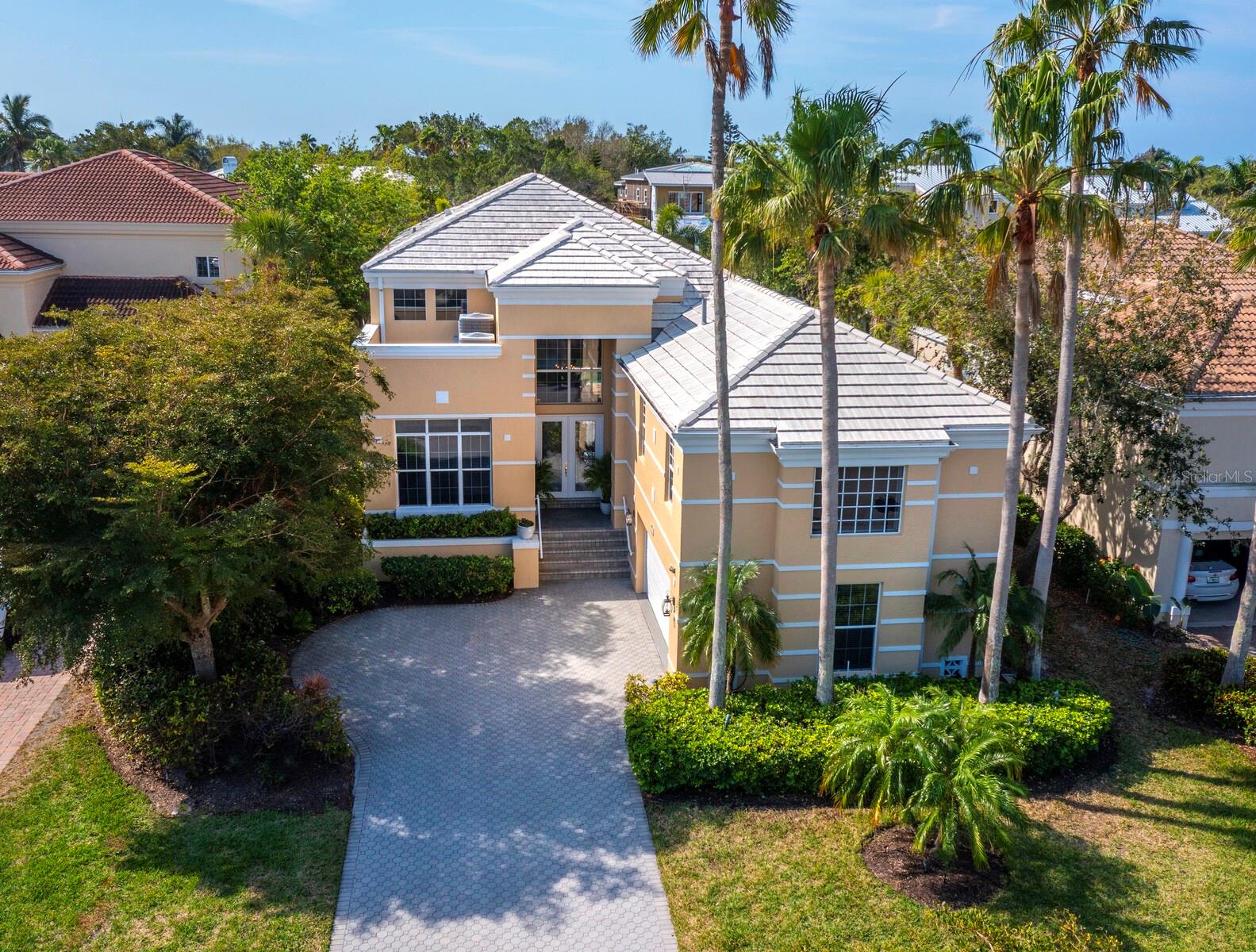 3590 FAIR OAKS LN