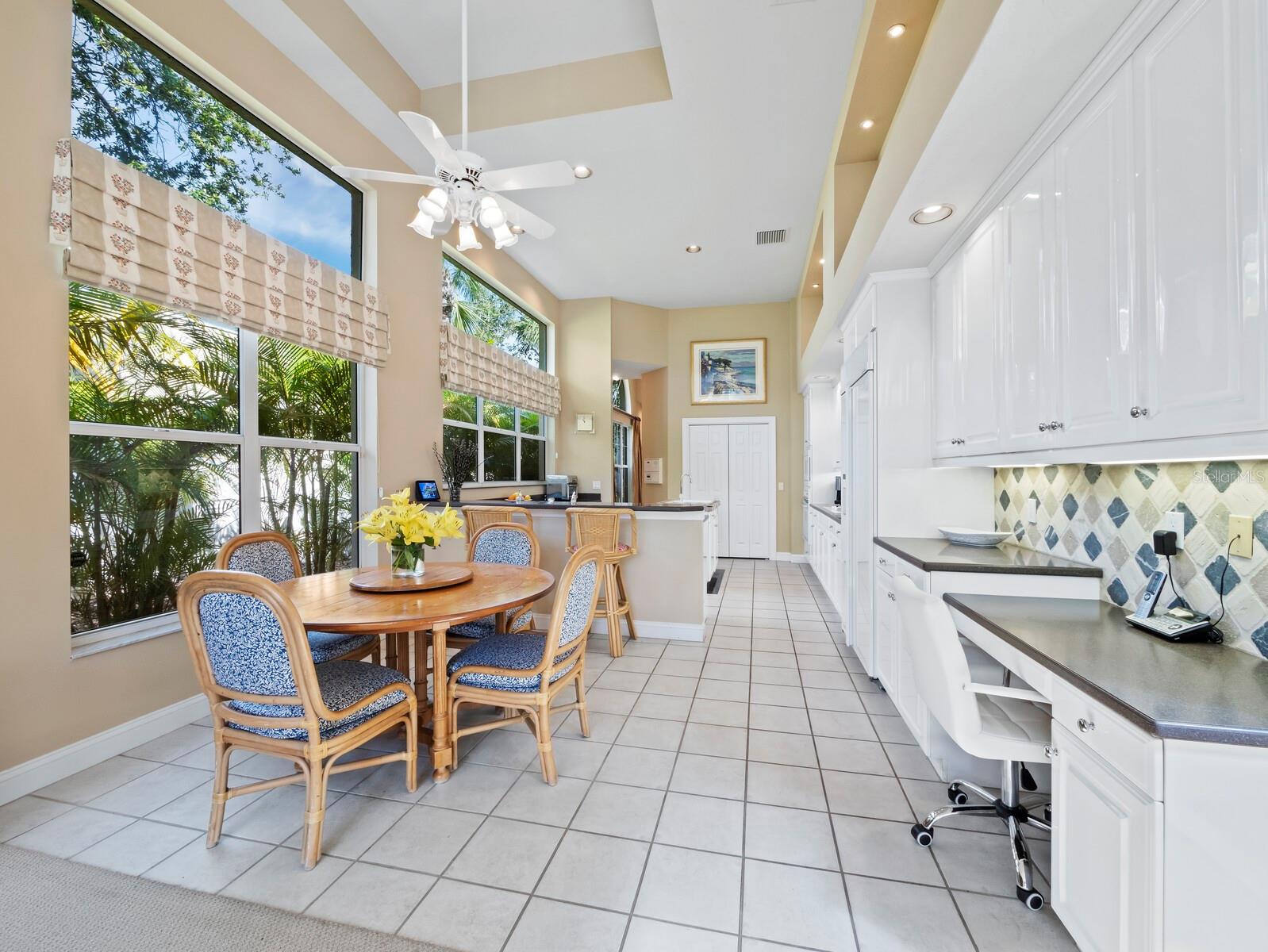 3590 FAIR OAKS LN