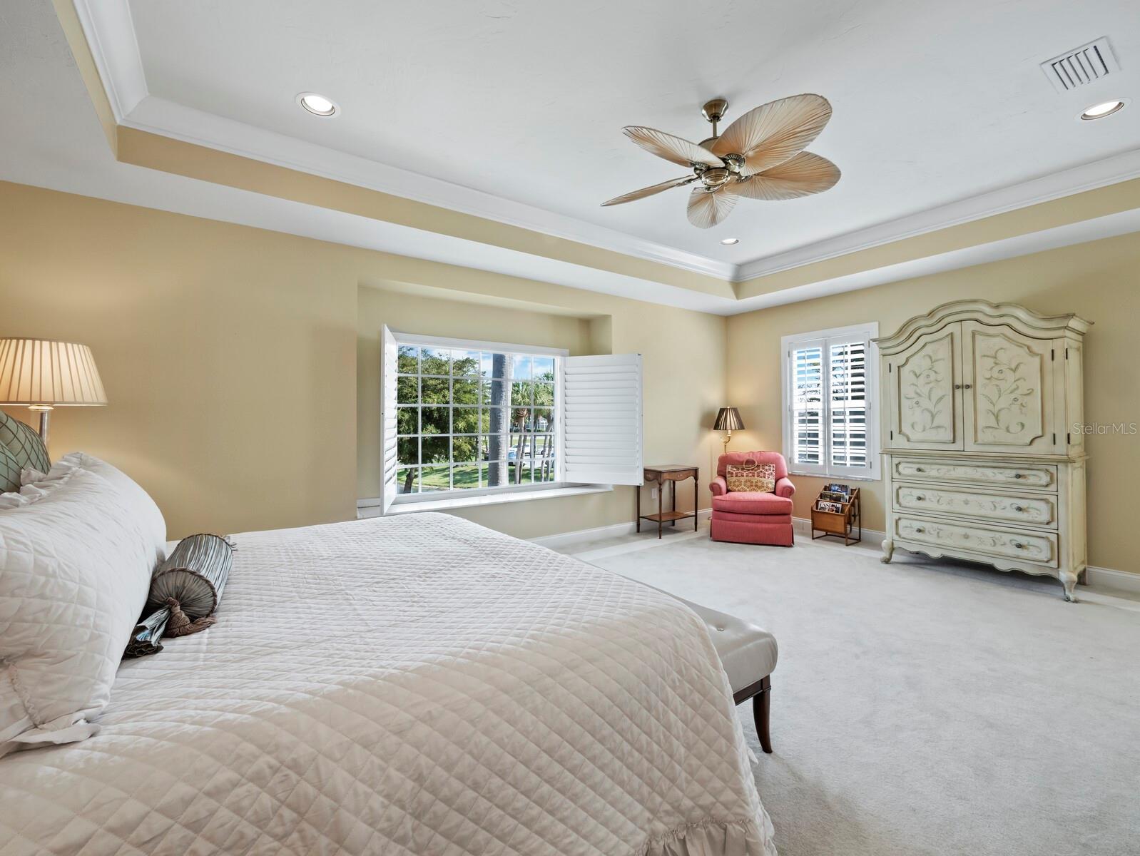 3590 FAIR OAKS LN