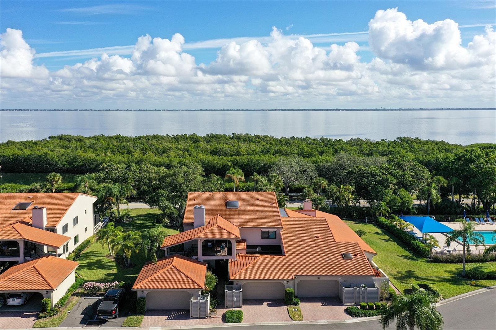 2143 HARBOURSIDE DR #1201