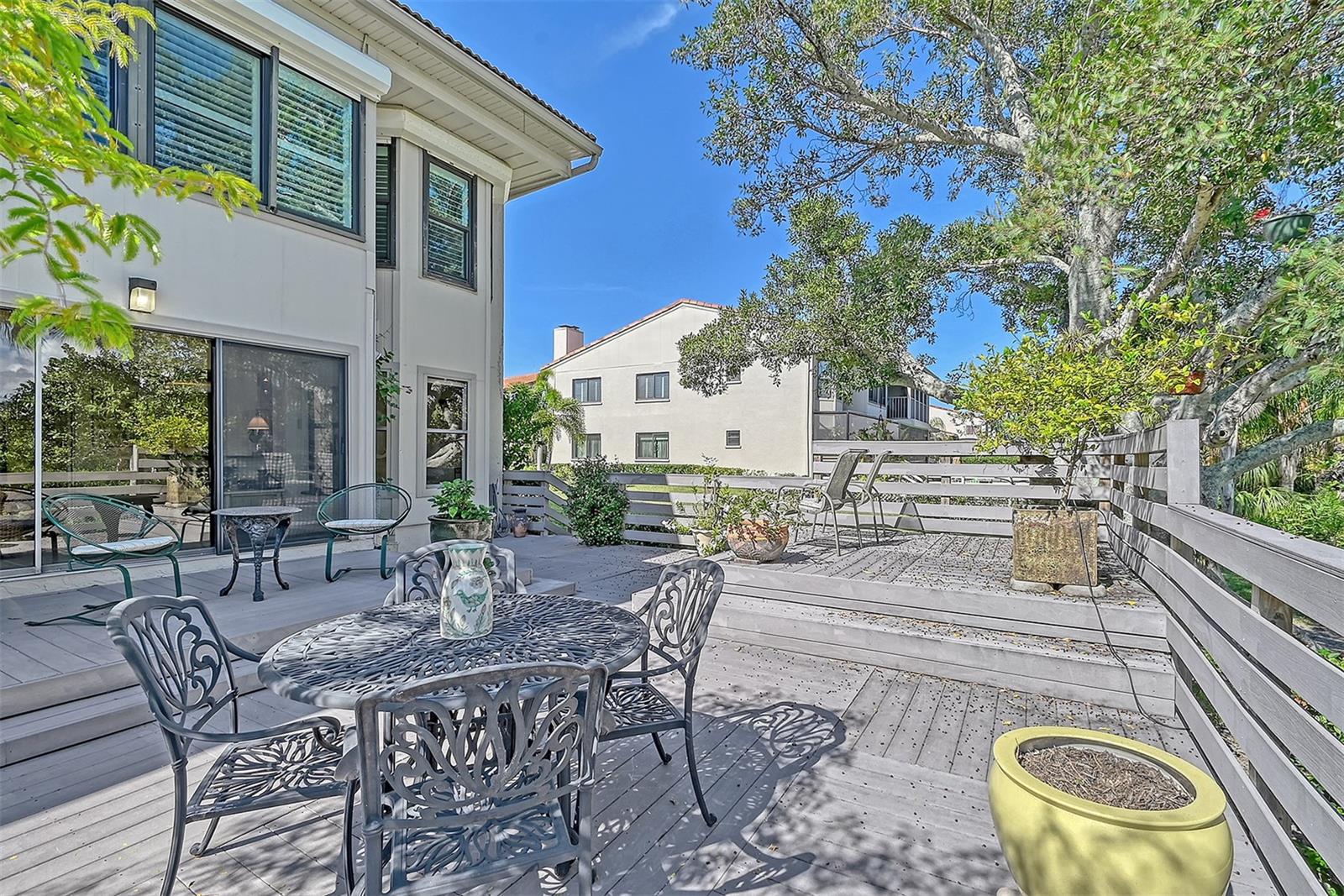 2143 HARBOURSIDE DR #1201