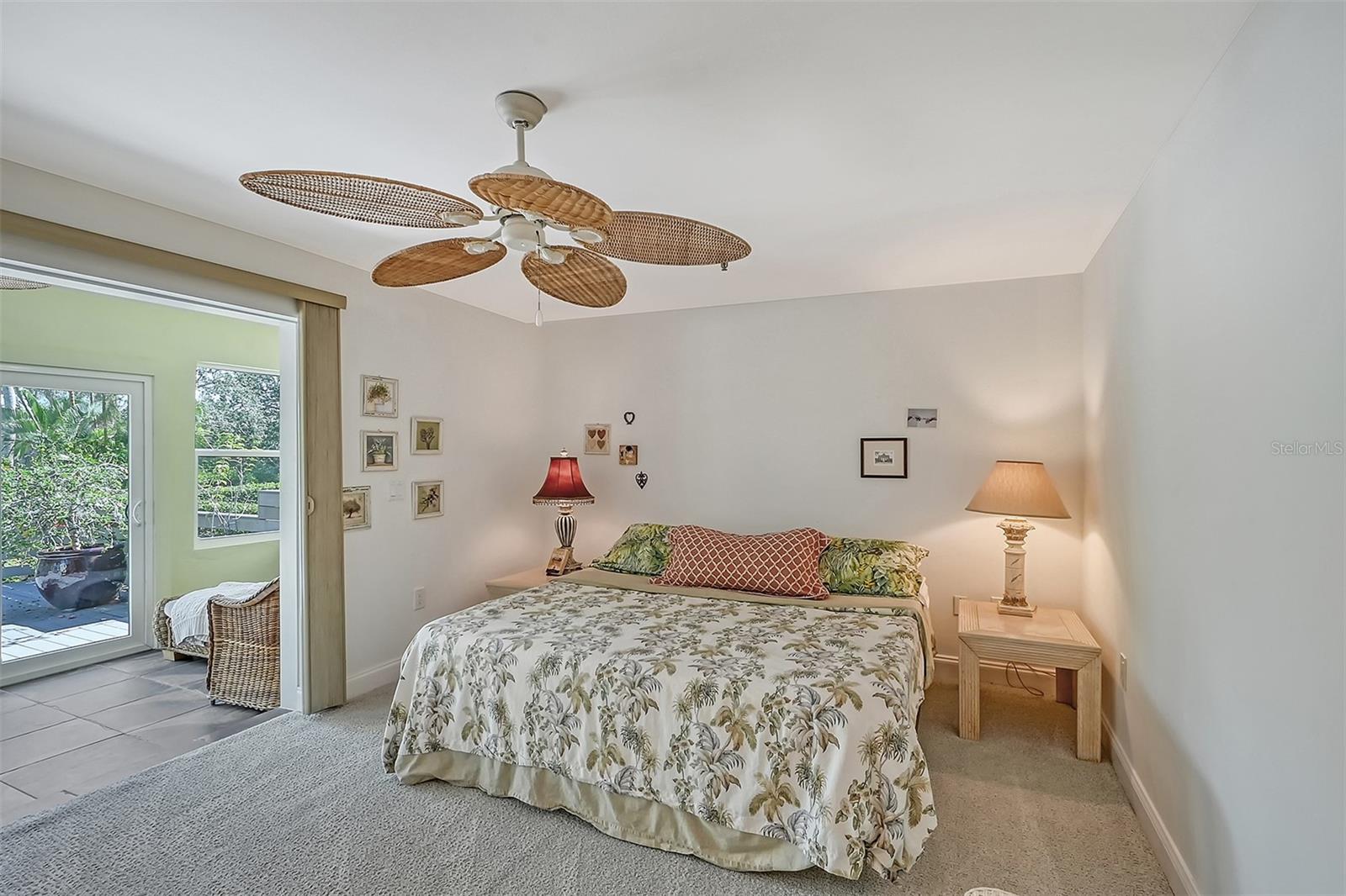 2143 HARBOURSIDE DR #1201