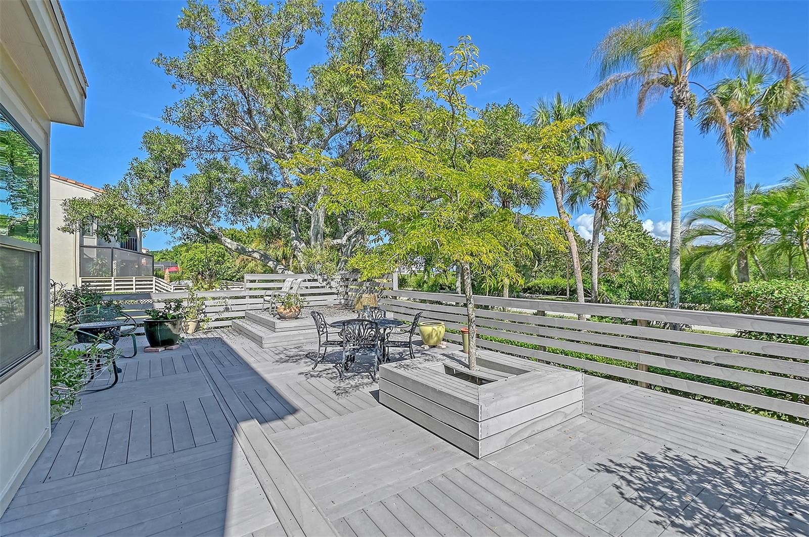 2143 HARBOURSIDE DR #1201