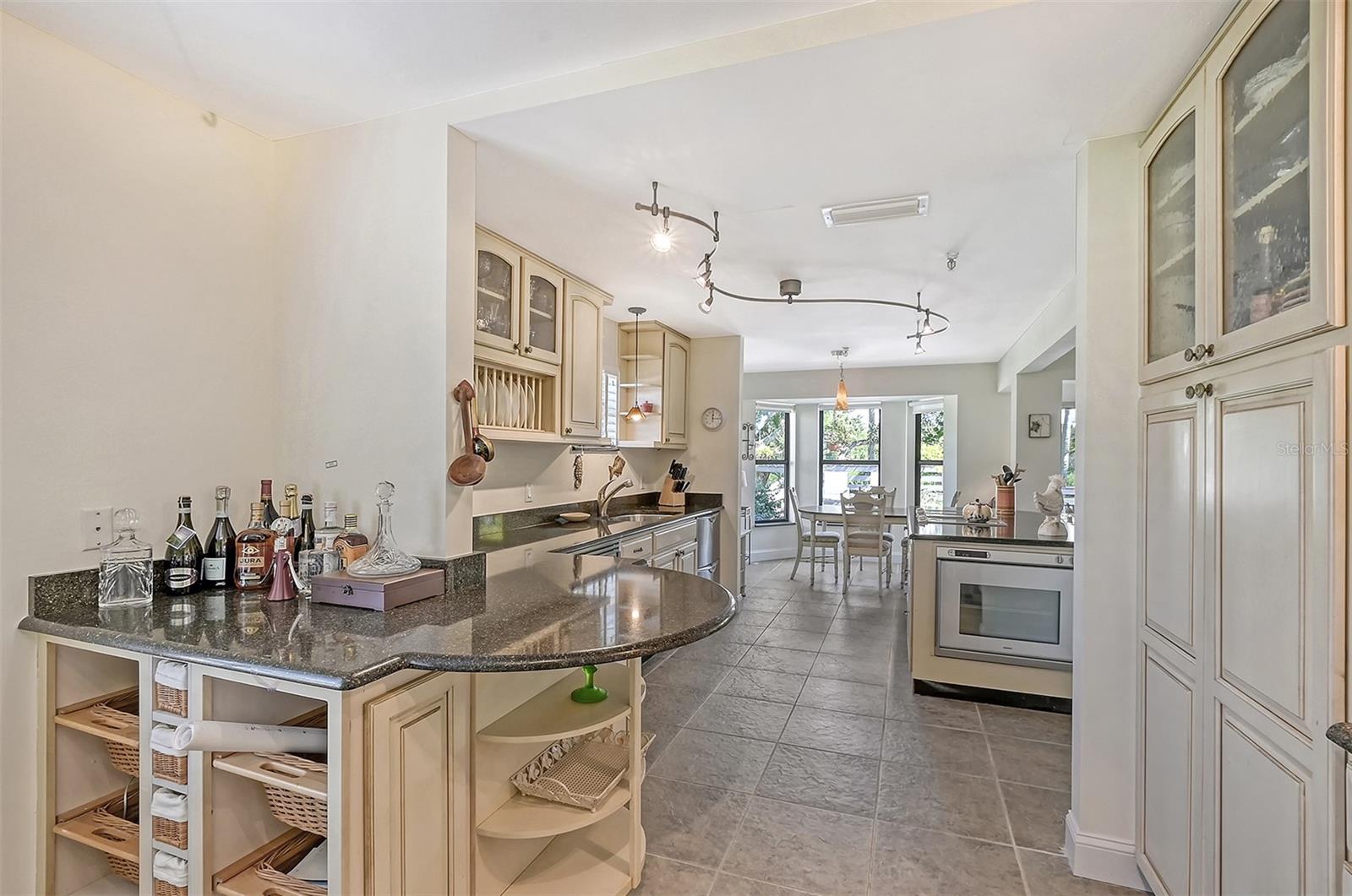 2143 HARBOURSIDE DR #1201