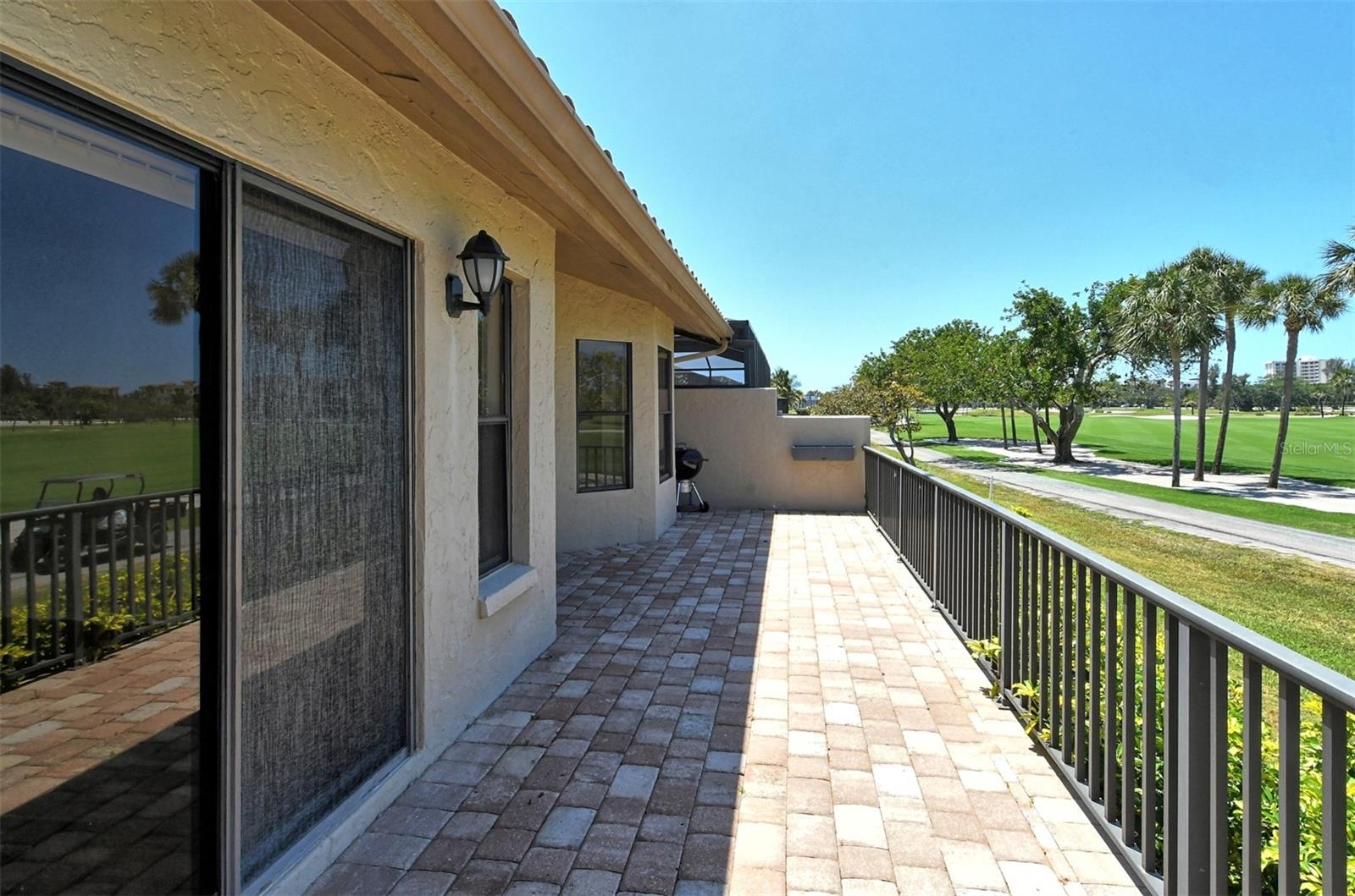 2383 HARBOUR OAKS DR