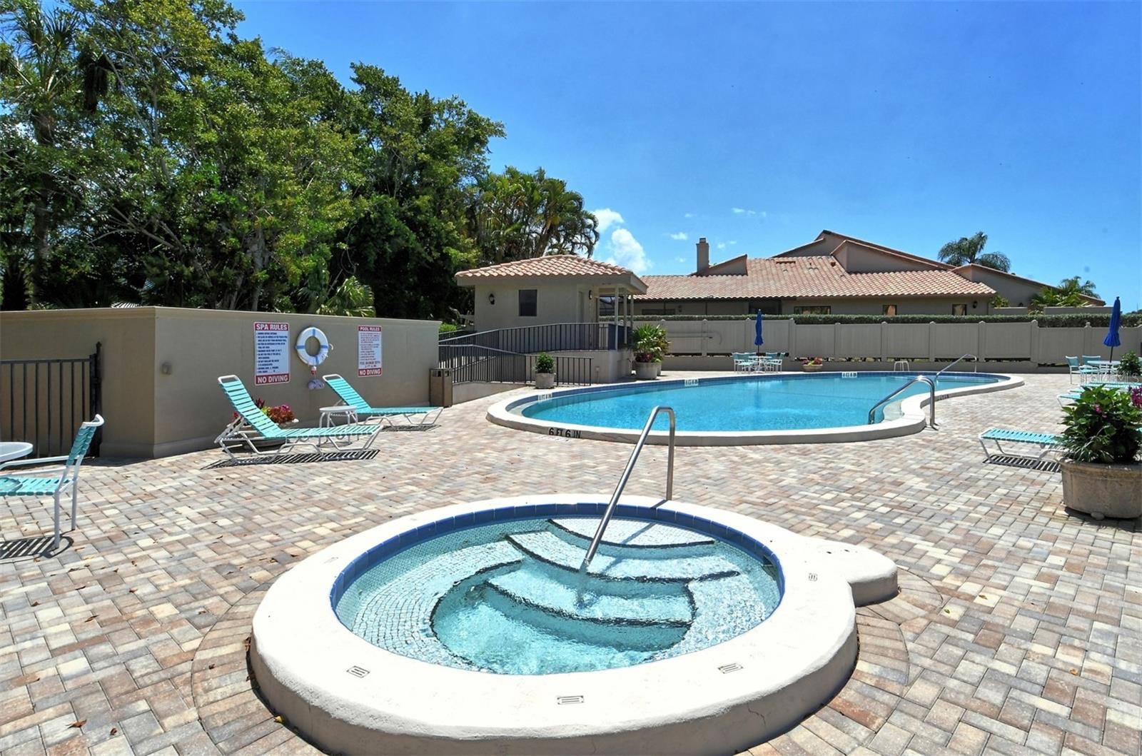 2383 HARBOUR OAKS DR