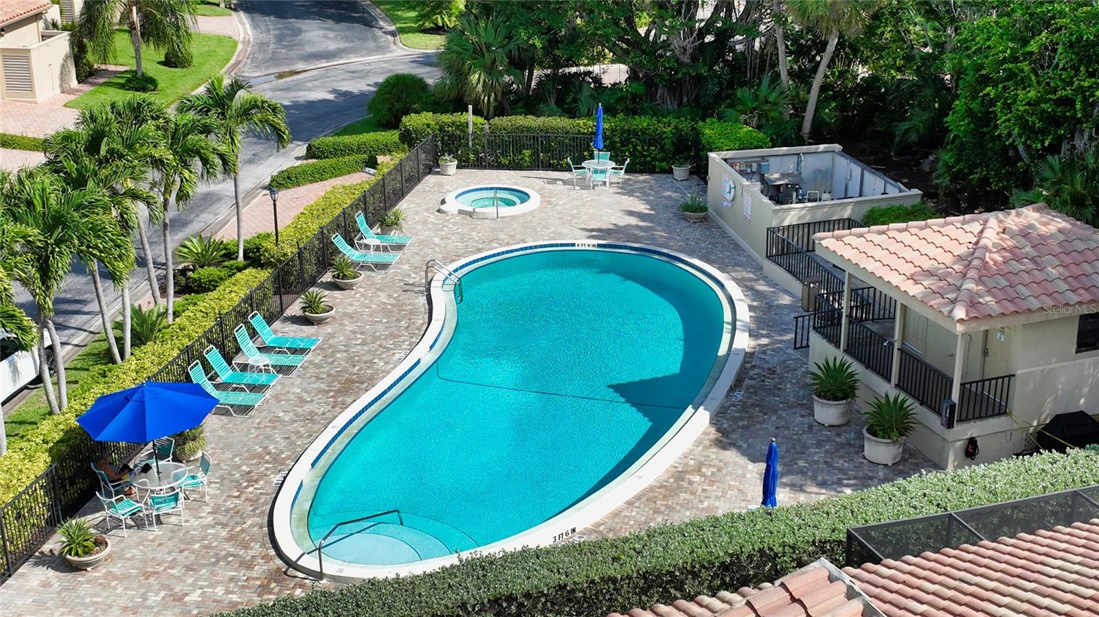 2383 HARBOUR OAKS DR