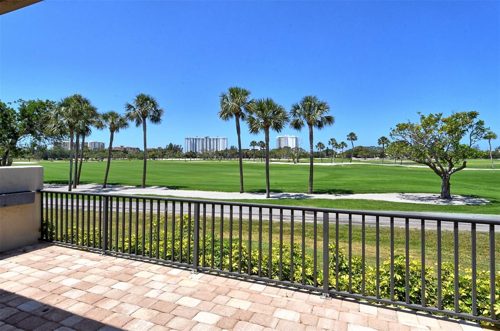 2383 HARBOUR OAKS DR