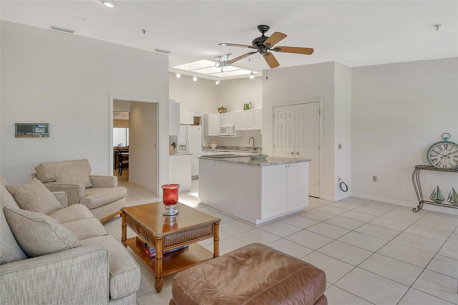 2383 HARBOUR OAKS DR