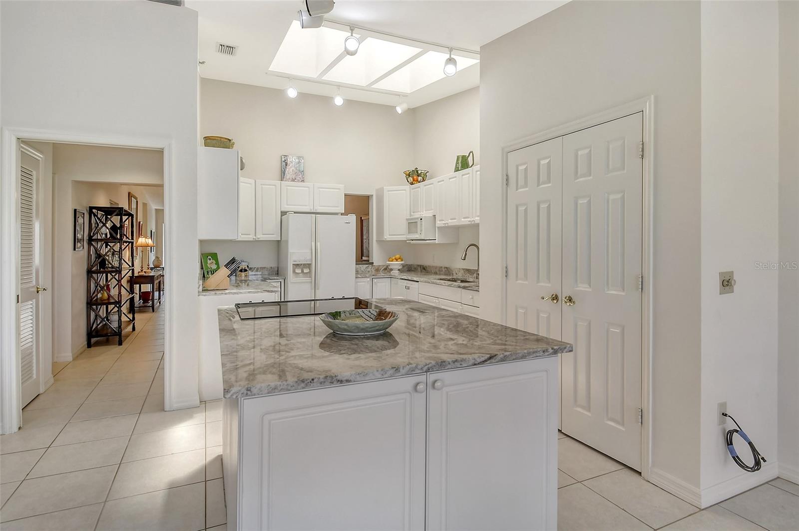 2383 HARBOUR OAKS DR