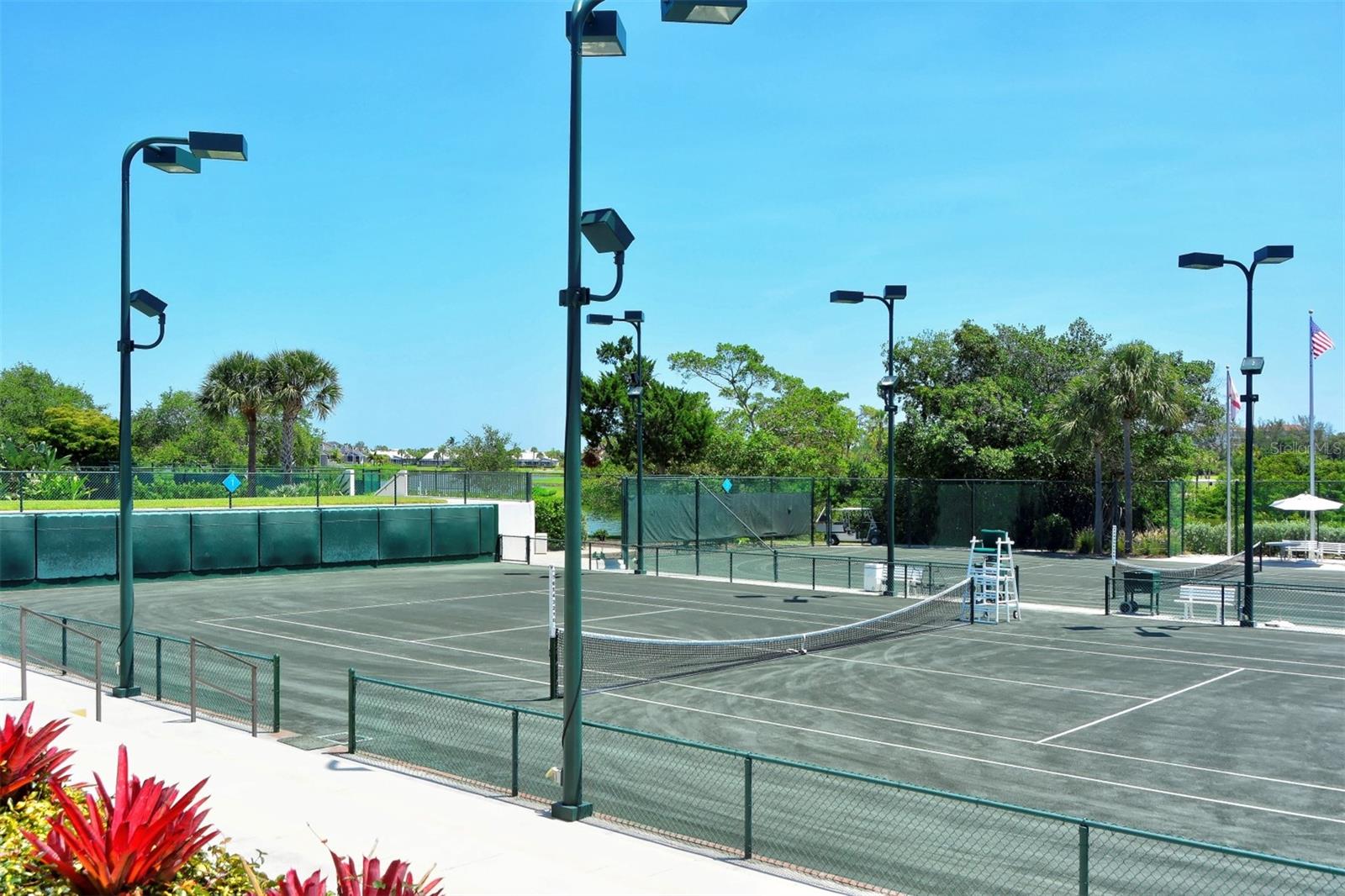 2383 HARBOUR OAKS DR